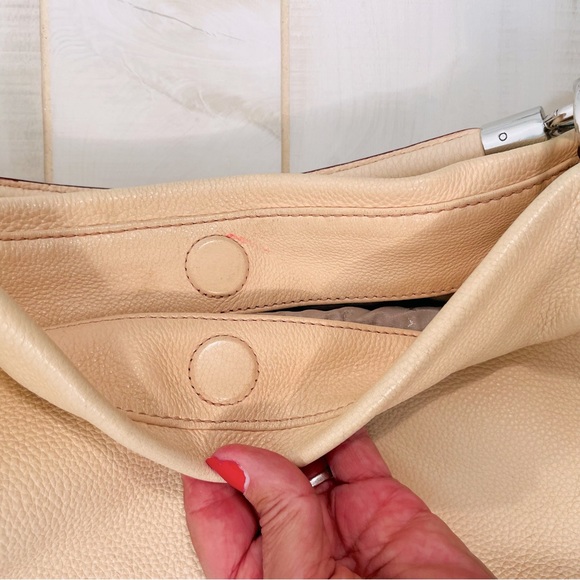 Marc By Marc Jacobs Too Hot To Handle Pale Peach Leather Hobo Bag - Picture 7 of 8